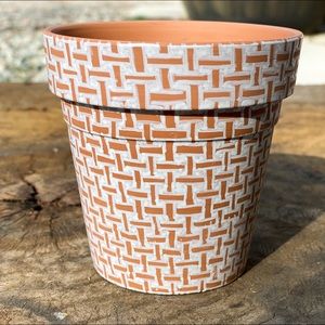weaved basket pot